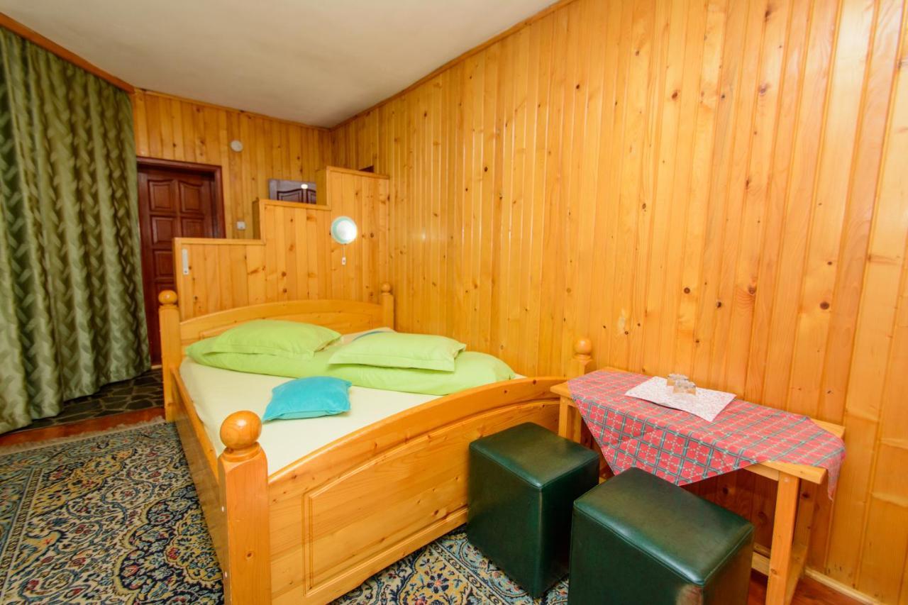 Rem'S Pension Rîşnov Exterior foto