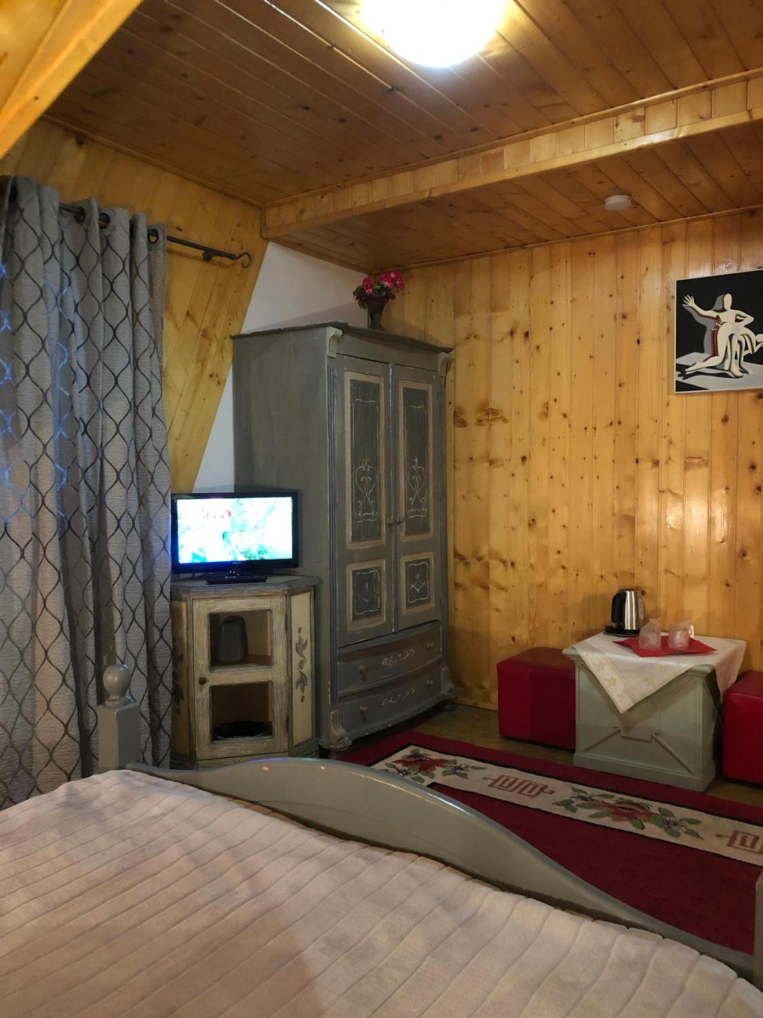 Rem'S Pension Rîşnov Exterior foto