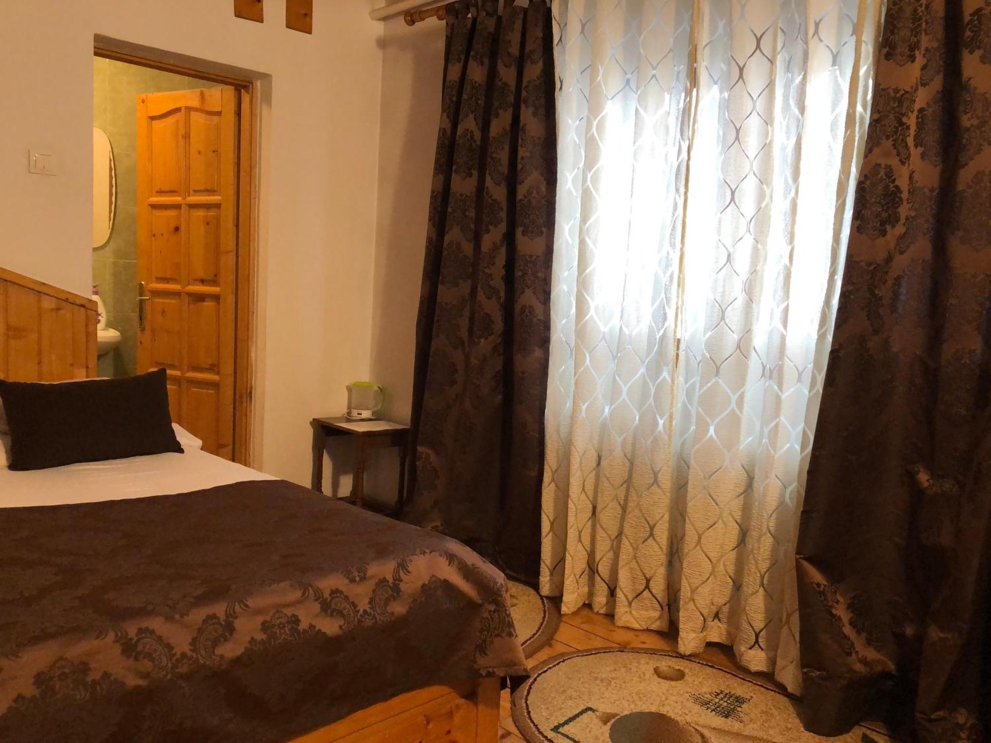 Rem'S Pension Rîşnov Exterior foto